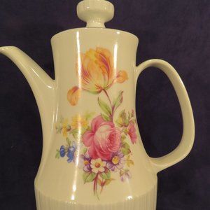 Colditz Germany Coffee or Tea Pot Porcelain 9.5" Tall (127C)